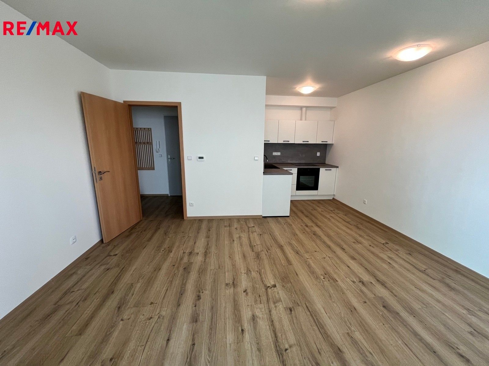 Pronájem byt 2+kk - V Cestkách, Mnichovo Hradiště, 53 m²