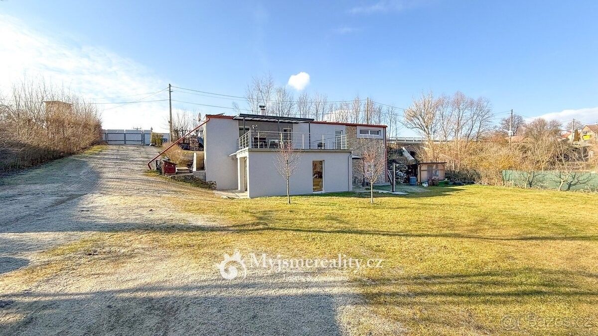 Rodinné domy, Hluboké Mašůvky, 671 52