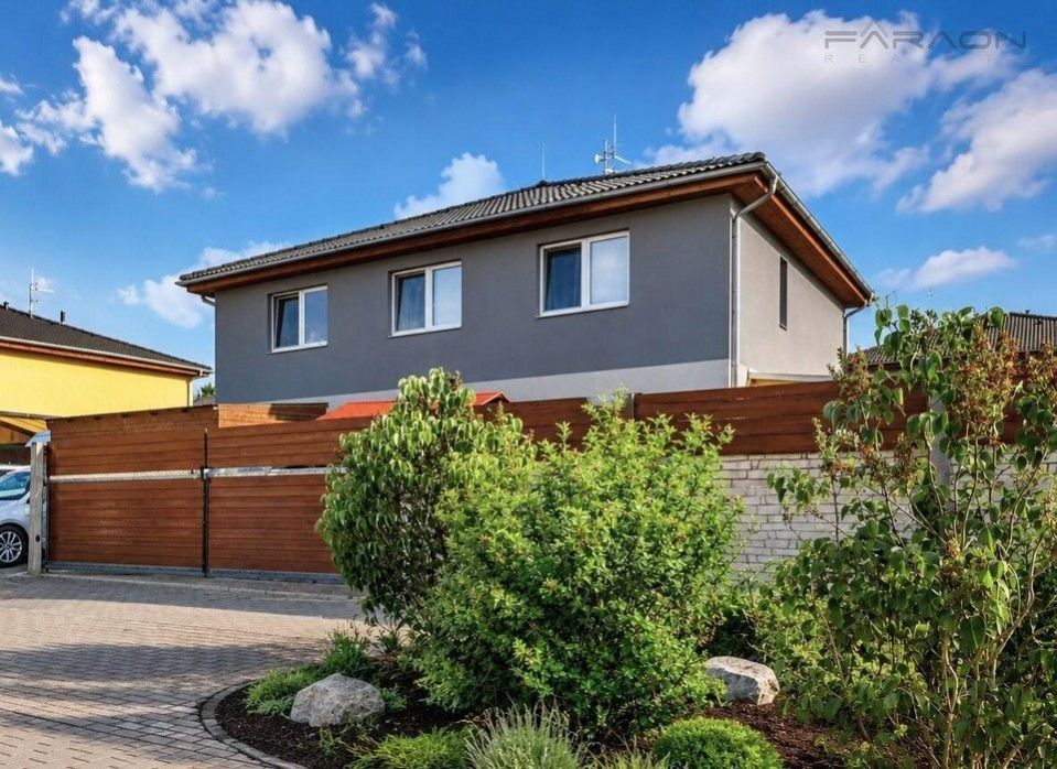 3+kk, Polerady, 85 m² - 1