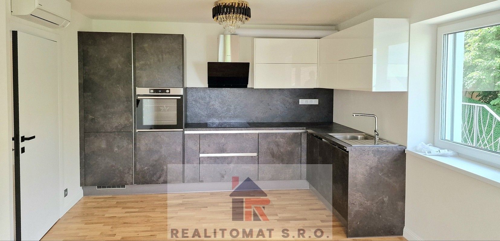 Kancelář · 440 m² · Praha - Komořany, okres Praha 12, Hlavní město Praha - 3