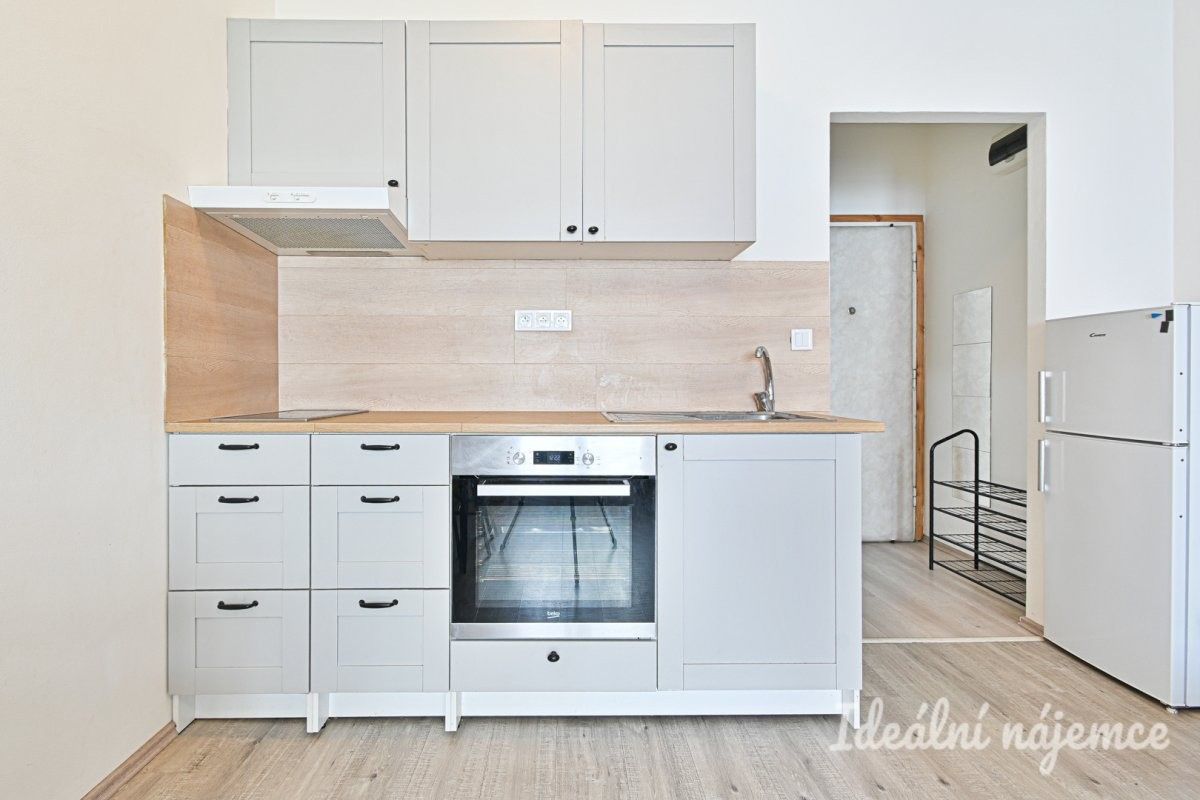 Pronájem byt 2+kk - Pekařská, Brno, 29 m²