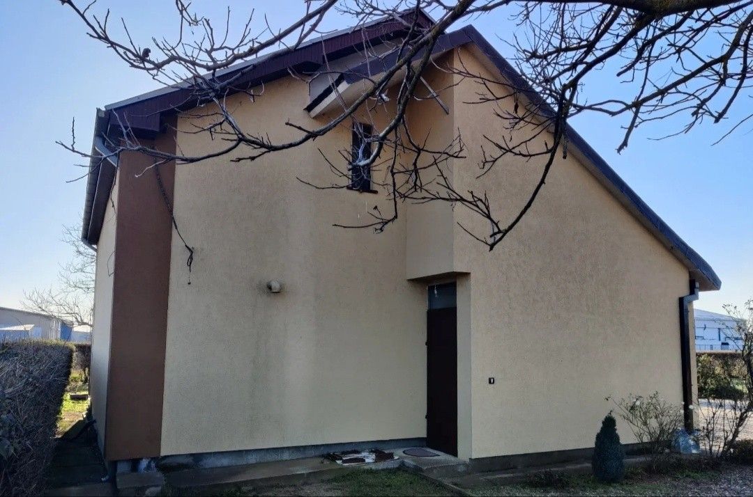 Prodej rodinný dům - 987 66, Zahraničí