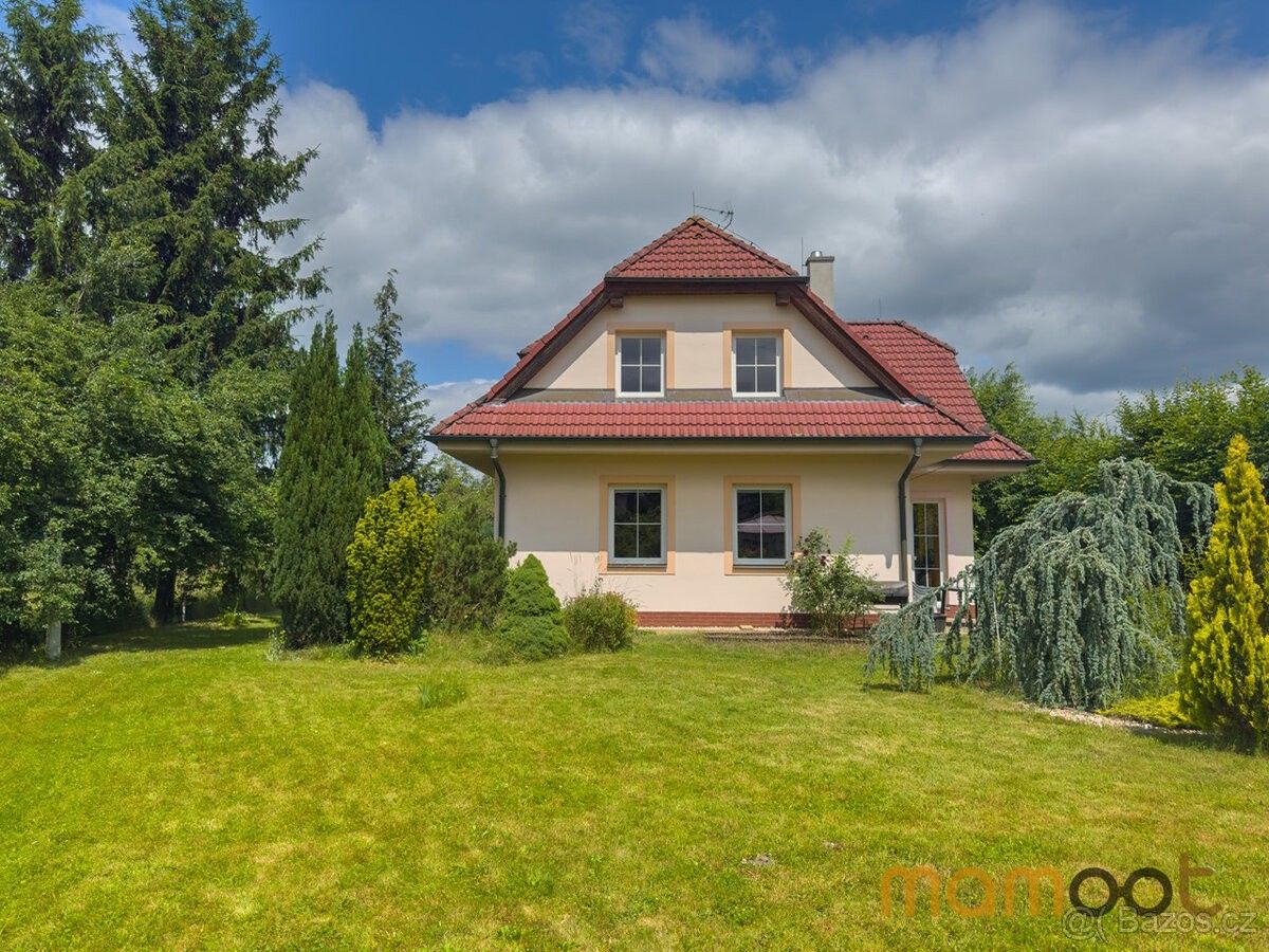 Rodinné domy, Loučeň, 289 37