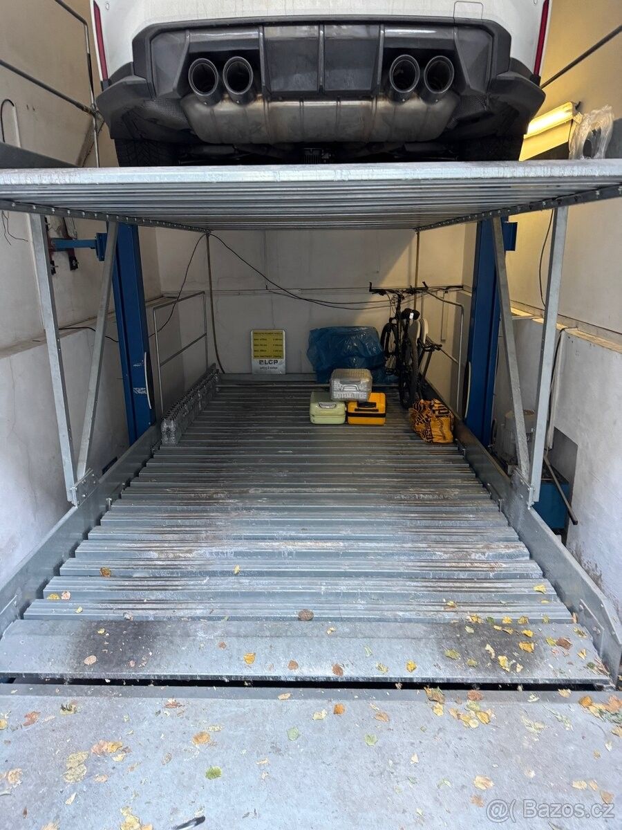 Garáže, Praha, 120 00