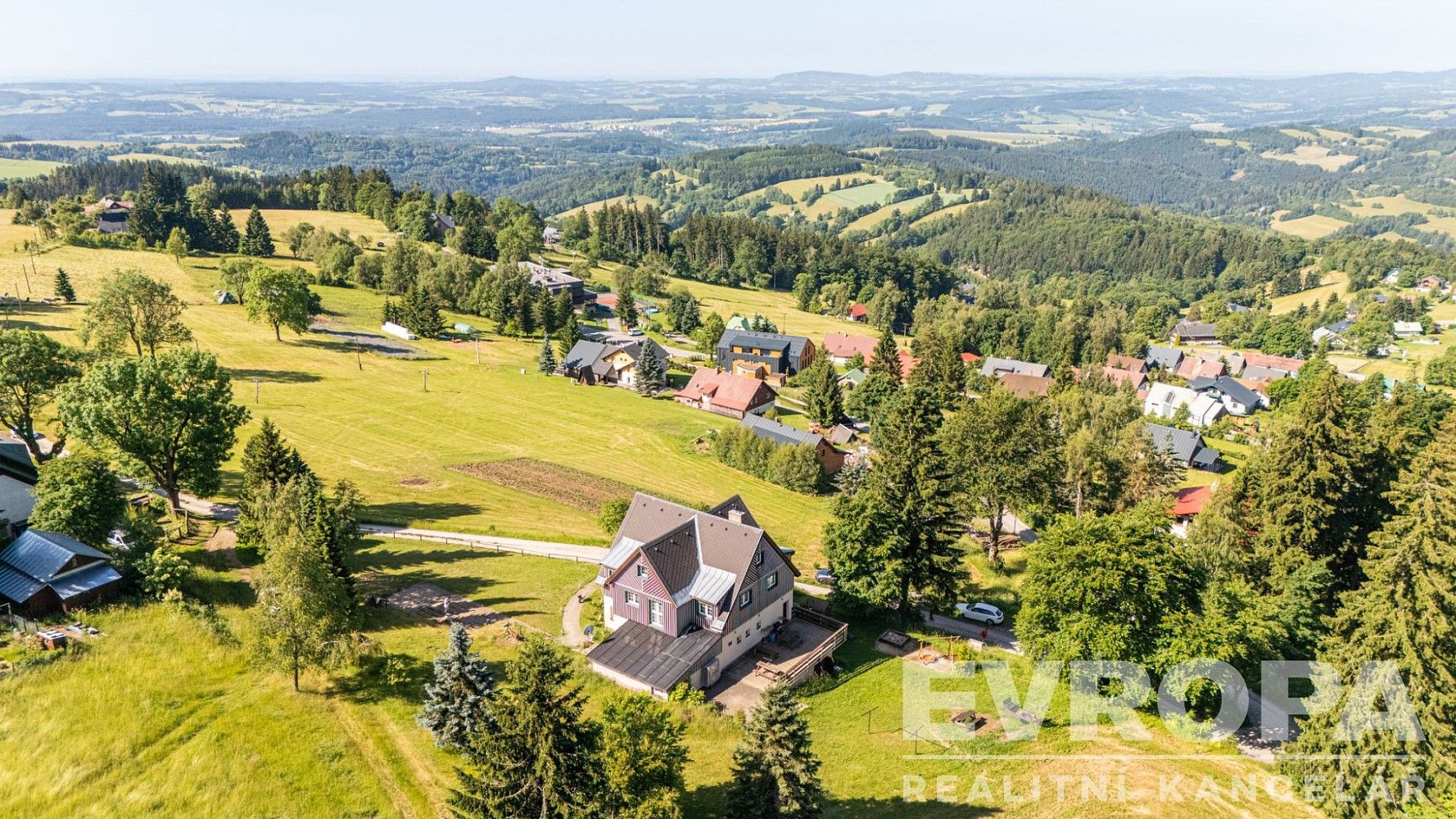 Ubytovací zařízení · 425 m² · Benecko, okres Semily - 3