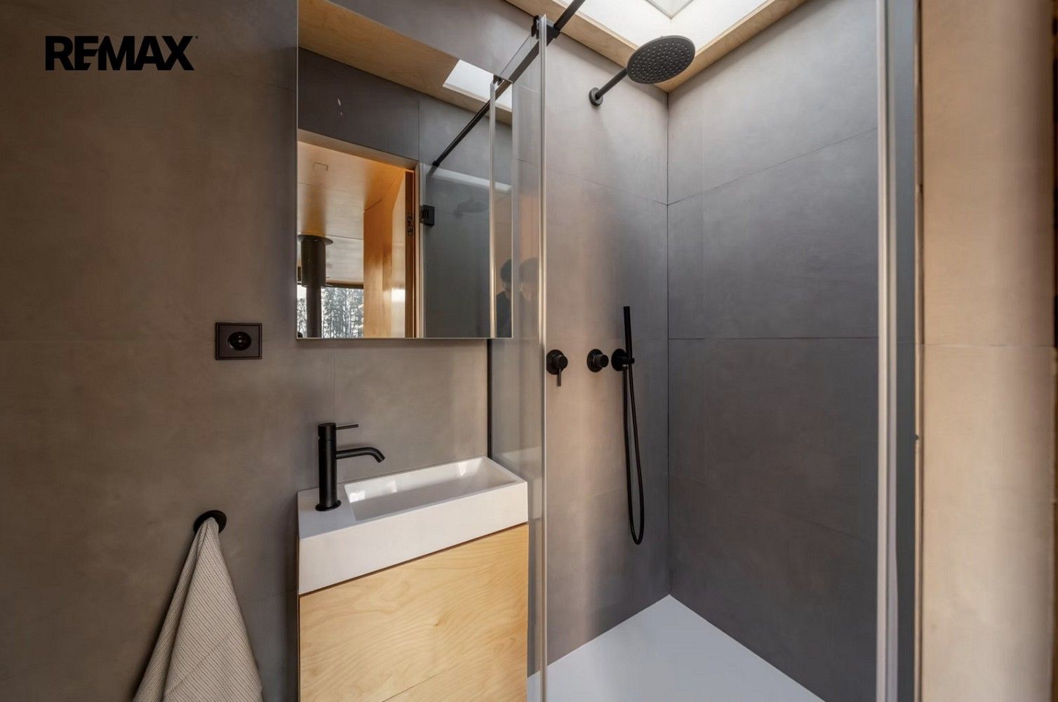 Nemovitost · 15 m² · Praha - Točná, okres Praha 12, Hlavní město Praha - 4