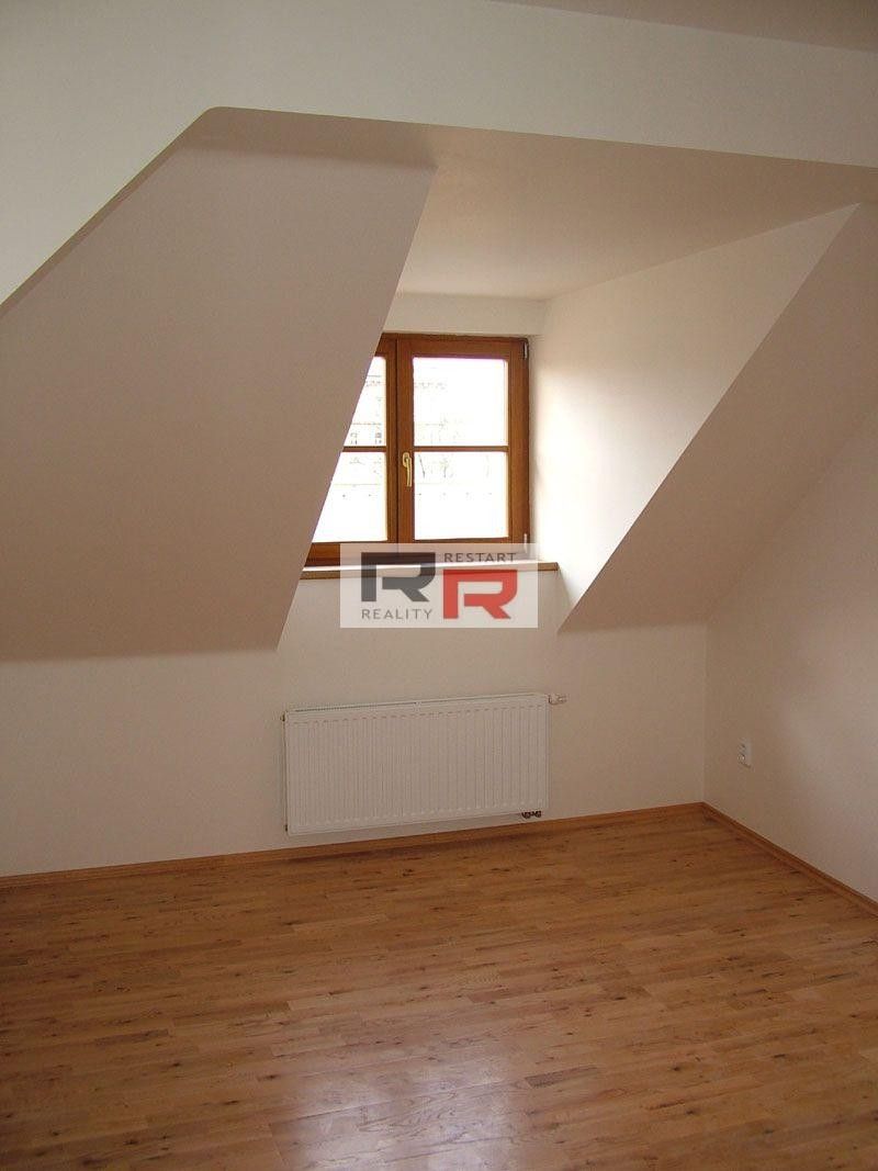 Pronájem byt 3+1 - Uhelná, Olomouc, 92 m²