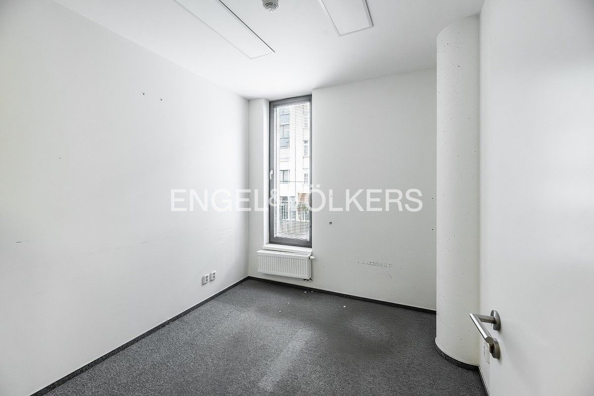 Kancelář · 152 m² · Sokolovská 979, Praha Vysočany - 3