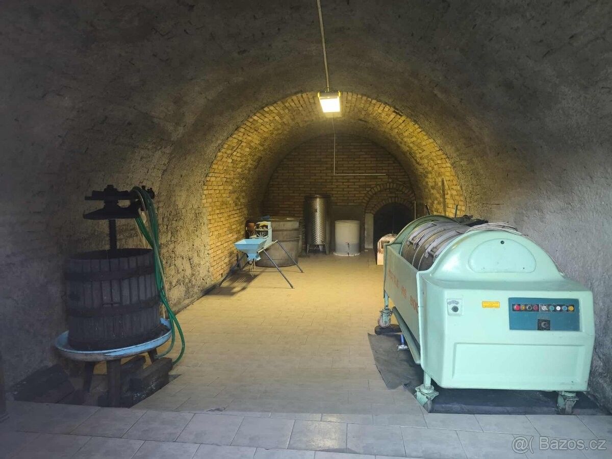 Prodej sklad - Zbýšov u Brna, 664 11