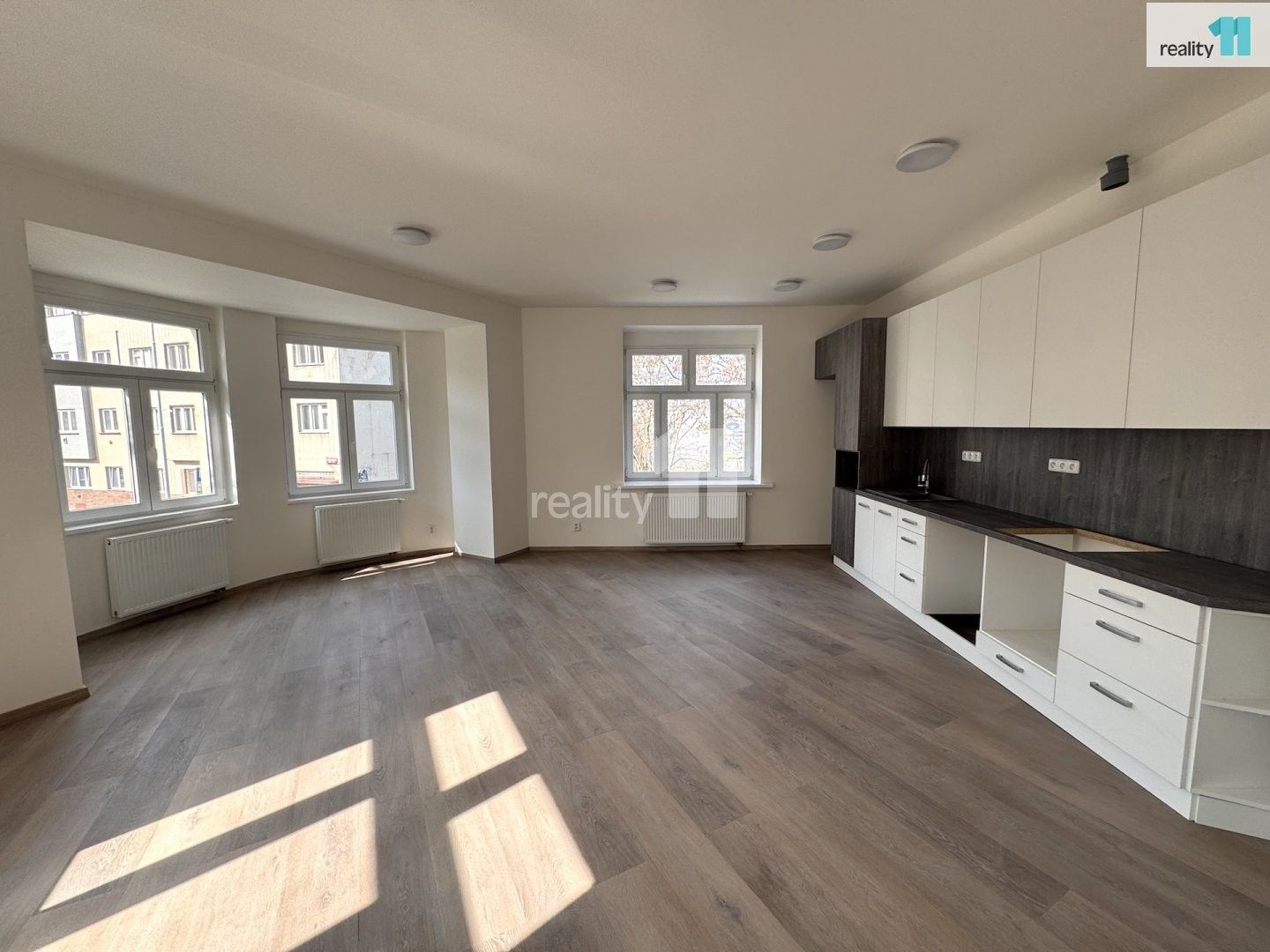 Byt 2+kk · 76 m² · Hanusova, Praha - 3