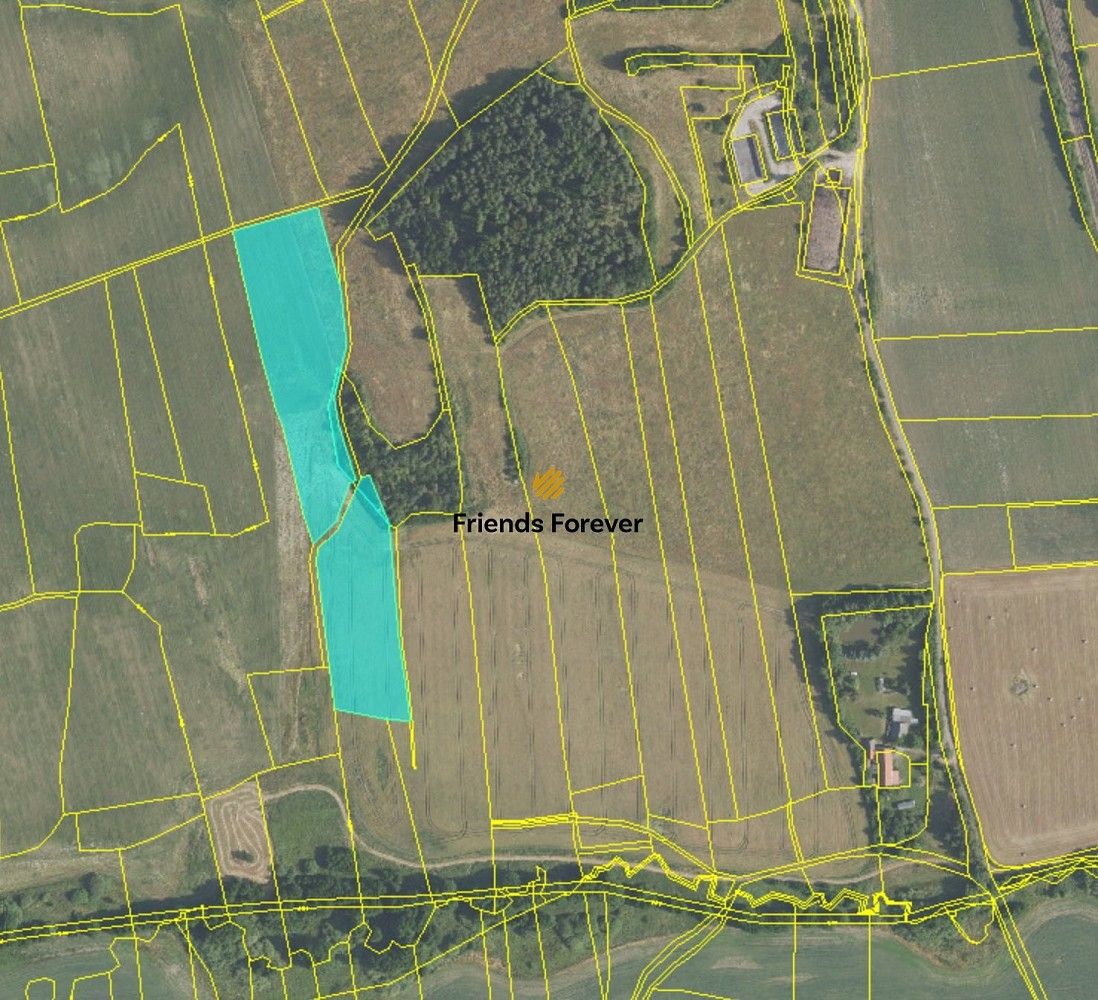 Zemědělský pozemek, 17 037 m²