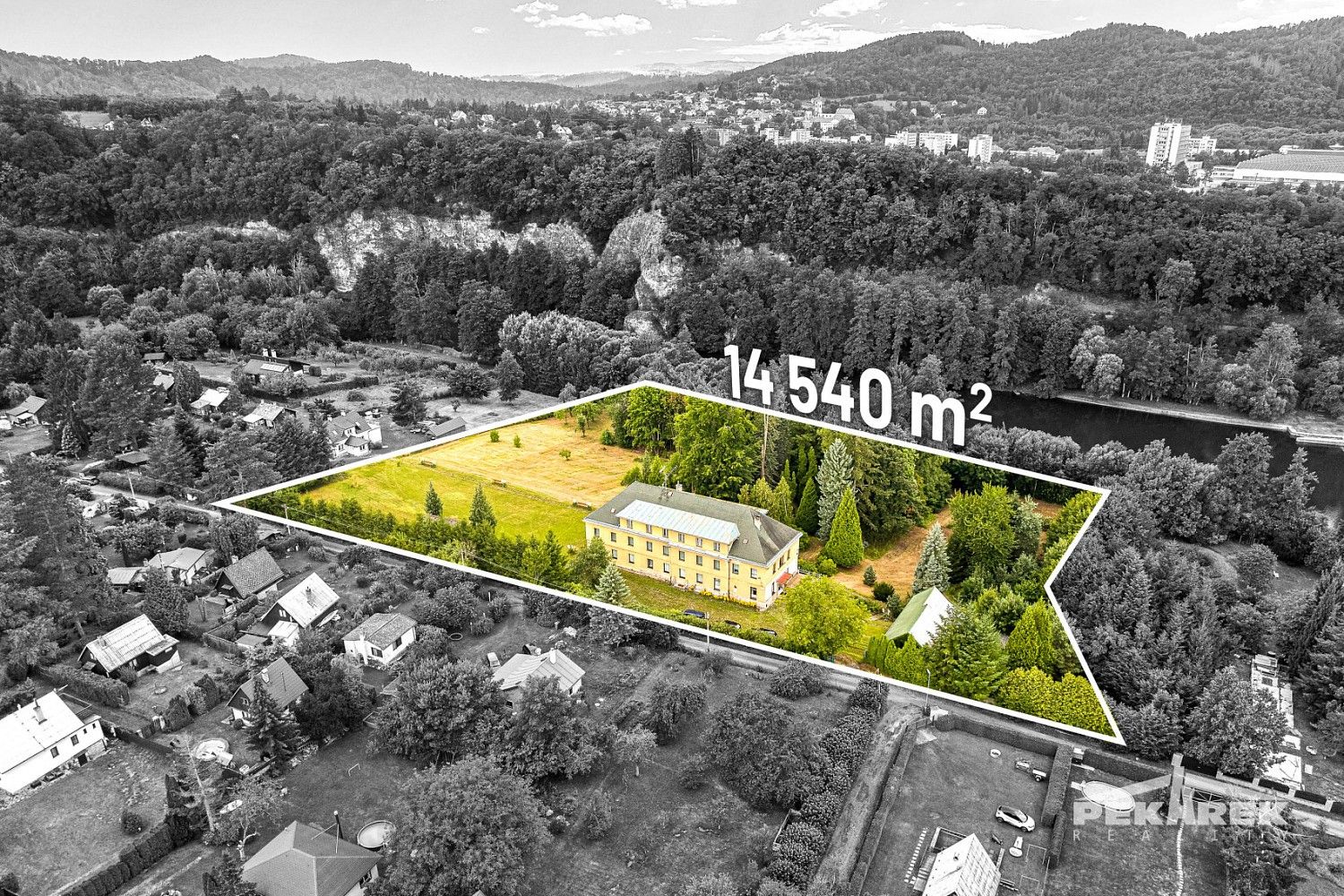 Ubytovací zařízení, 1 400 m²