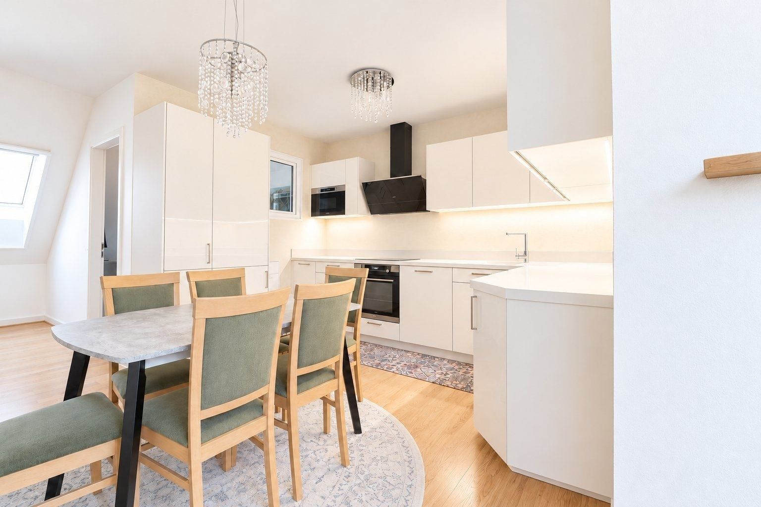 4+kk, Urxova, Praha - Karlín, 93 m² - 1