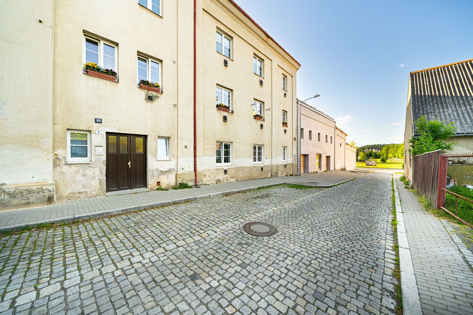 3+1, Hřbitovní, Planá, 86 m² - 1