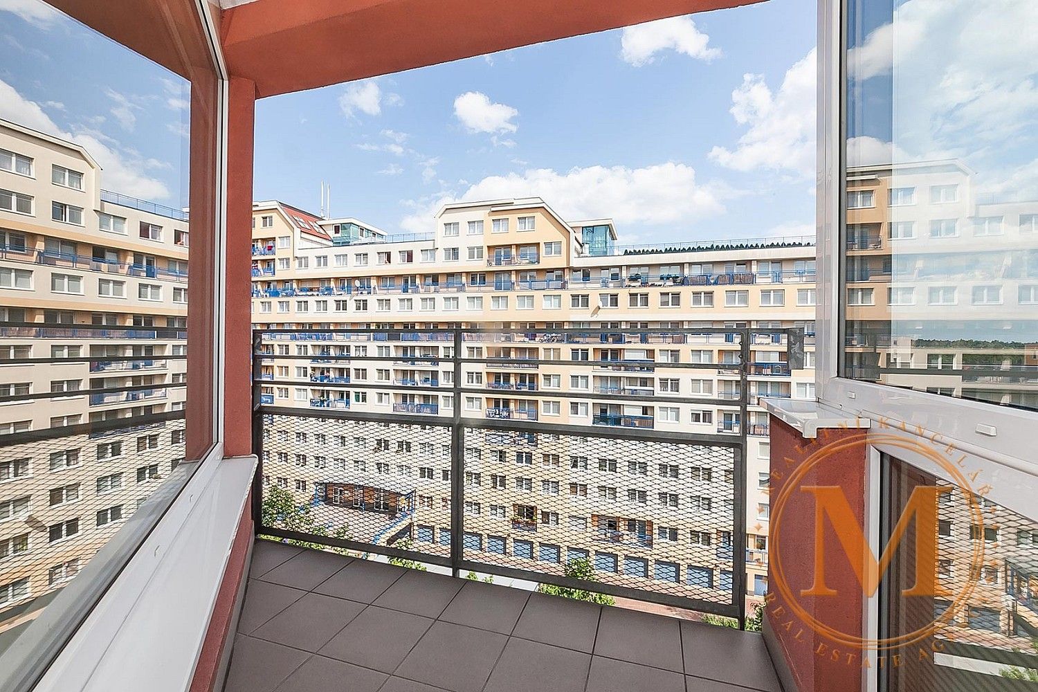 Pronájem byt 1+kk - Hnězdenská, Praha 8 - Troja, 40 m² - 5