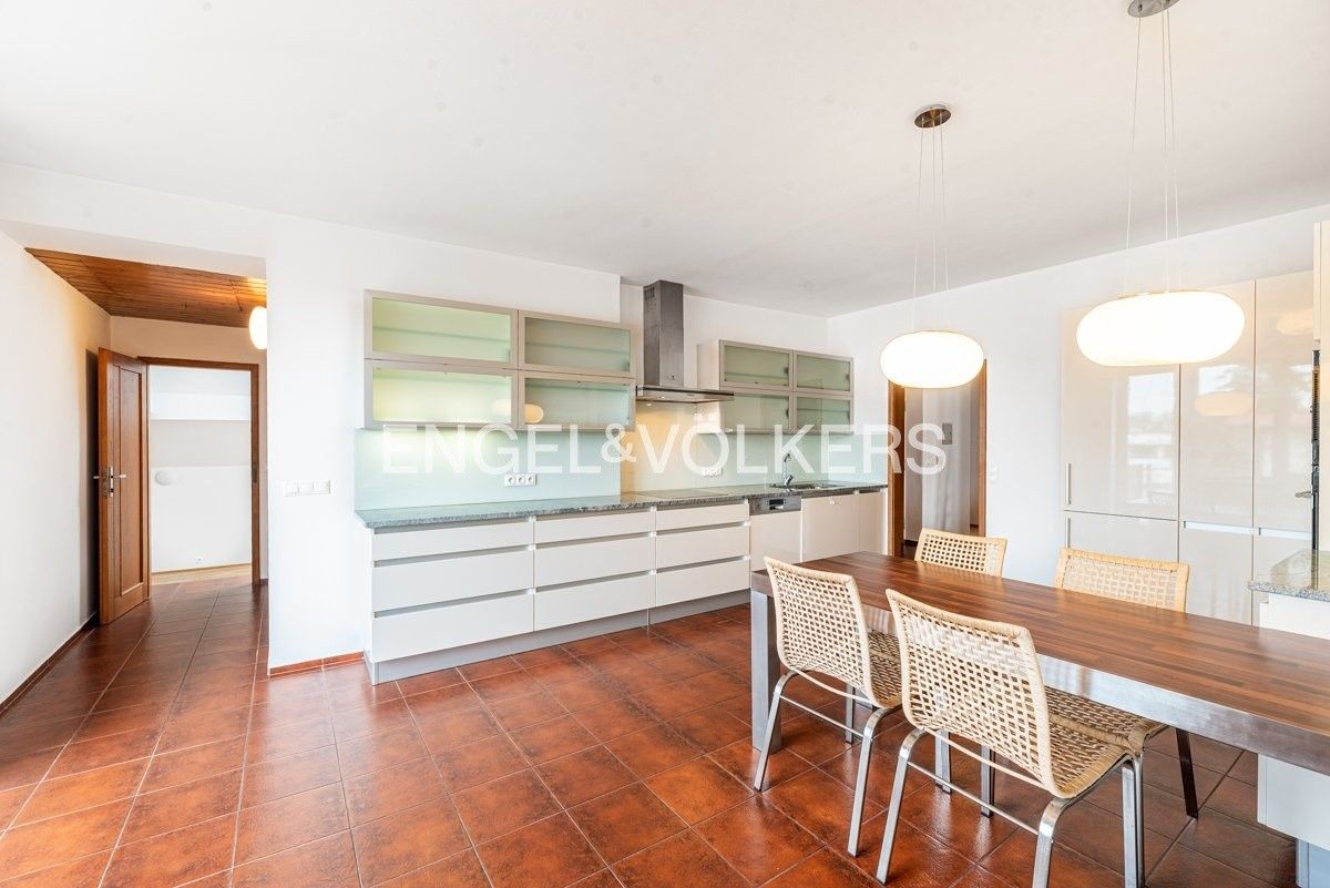 Pronájem byt - Psohlavců, Praha, 293 m²