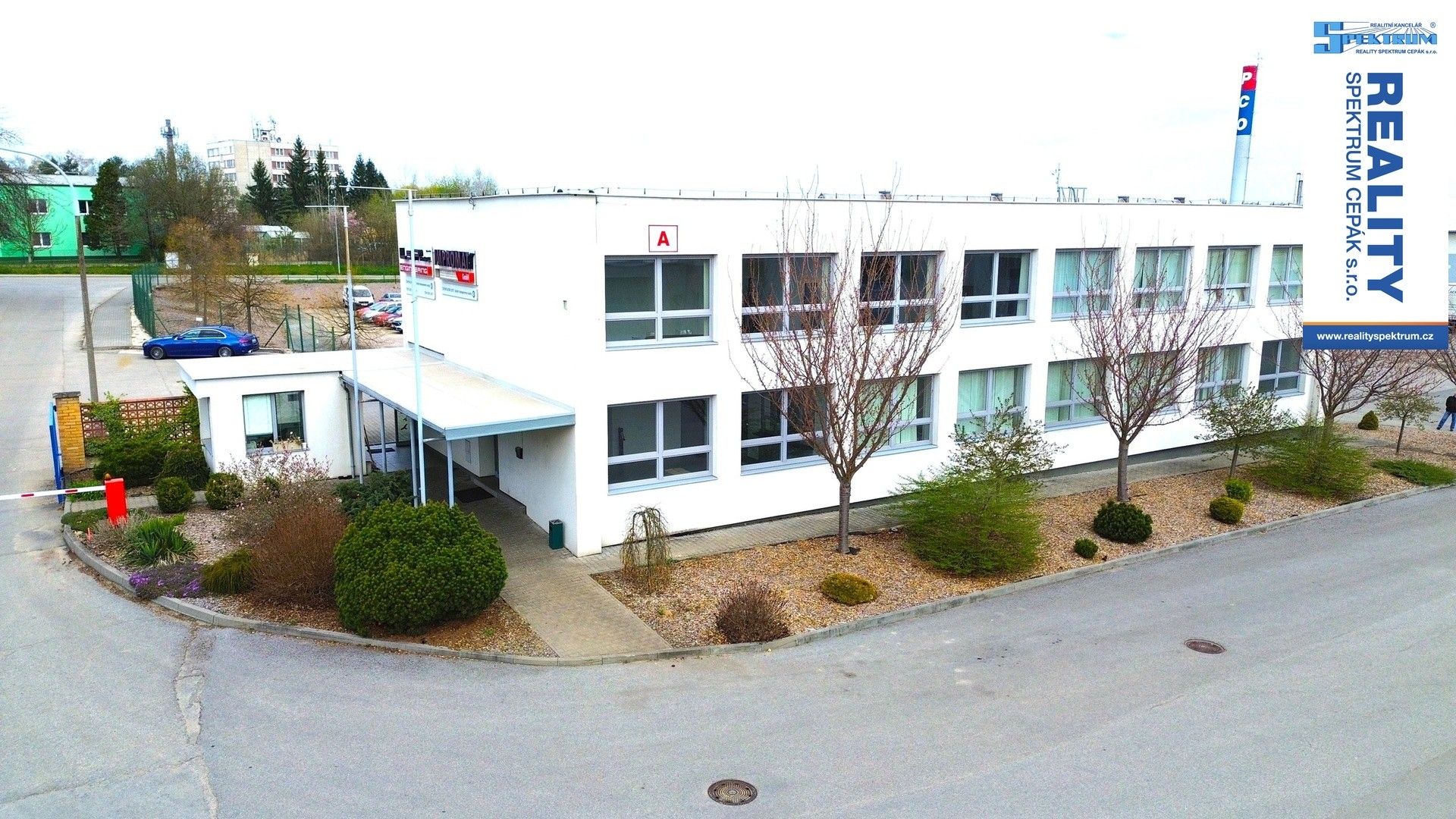 Kanceláře, Hůrecká, Lišov, 235 m²