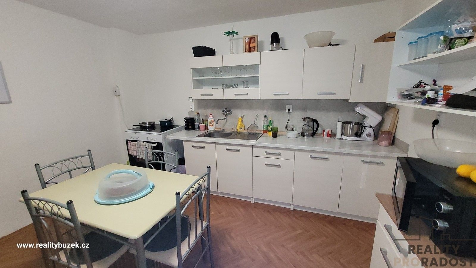 Pronájem rodinný dům - , Komárov, 150 m²