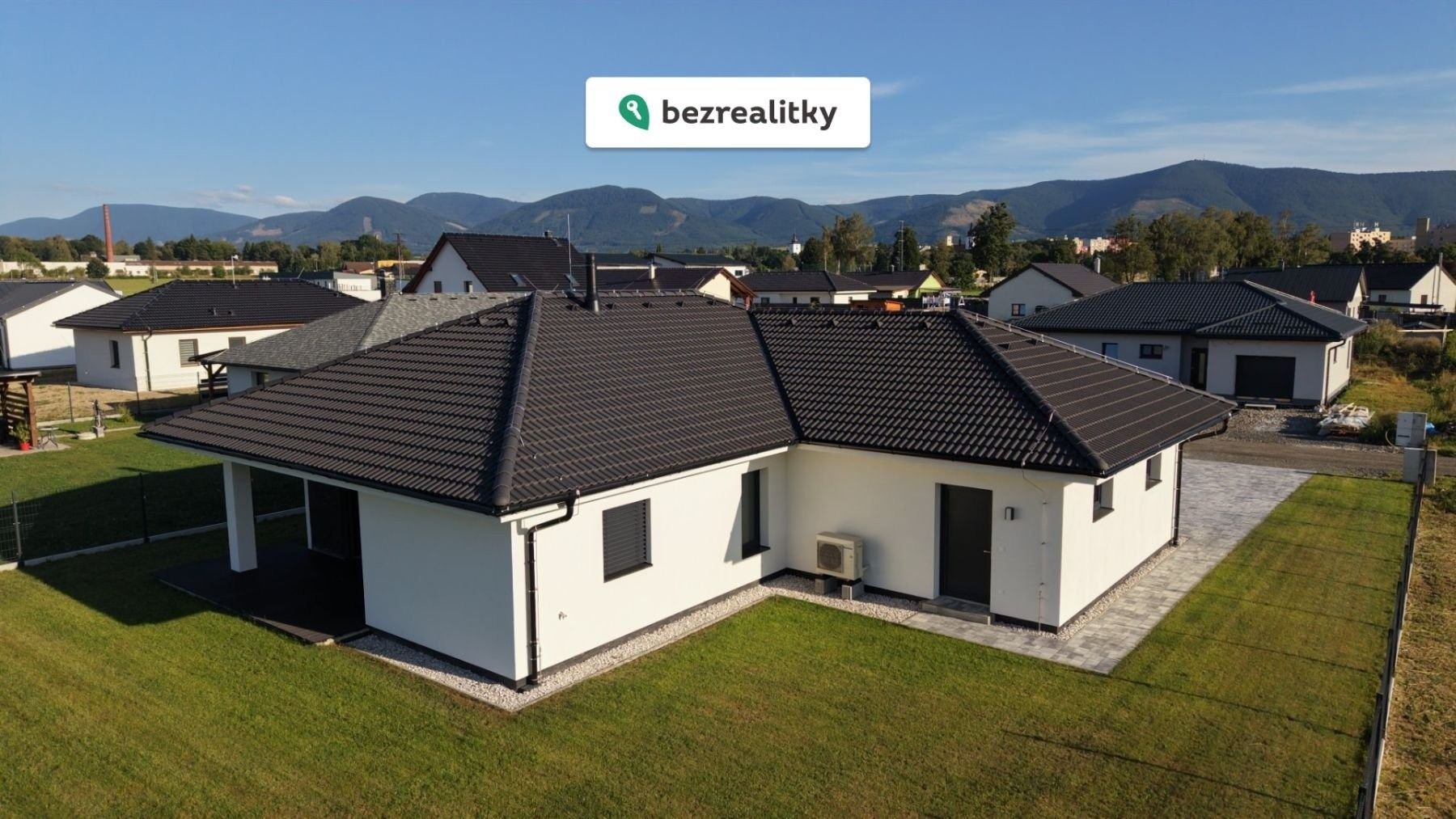 Prodej rodinný dům - Tichá, 144 m² - 1