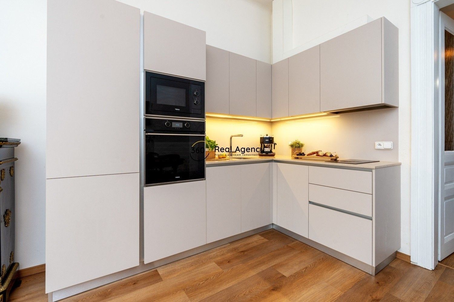 Prodej byt 2+kk - Slezská, Praha, 54 m²