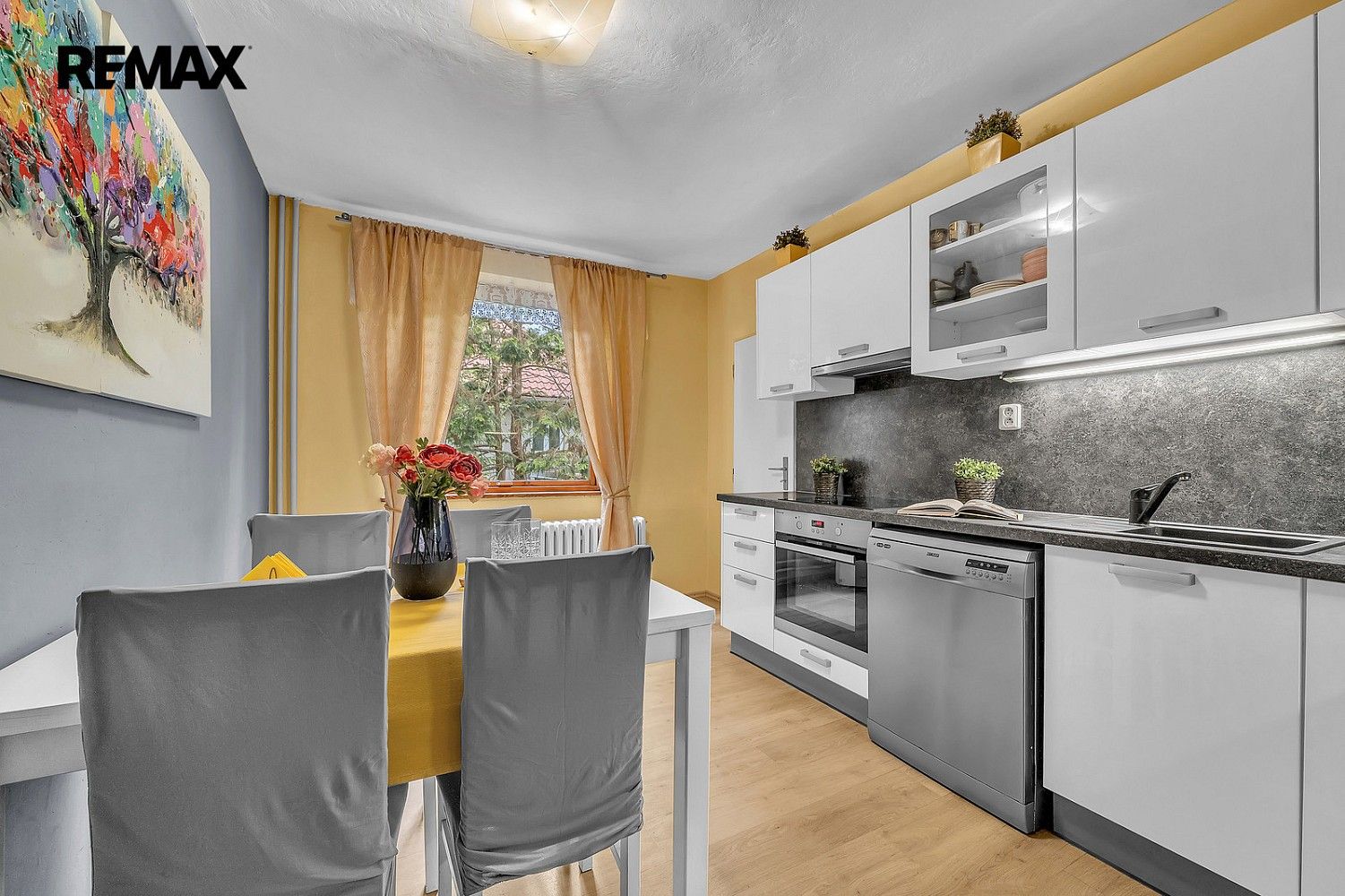 Prodej rodinný dům - Slapy, okres Praha-západ, Středočeský kraj, 214 m² - 5