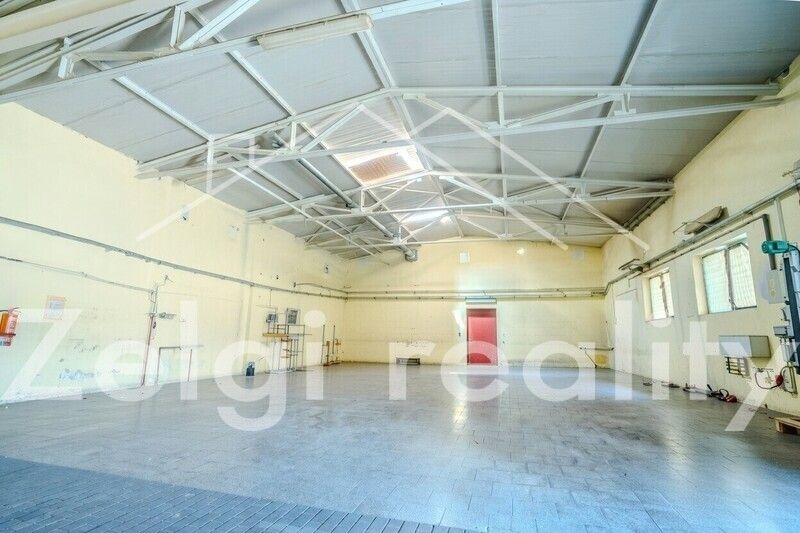 Sklady, Hustopeče u Brna, 693 01