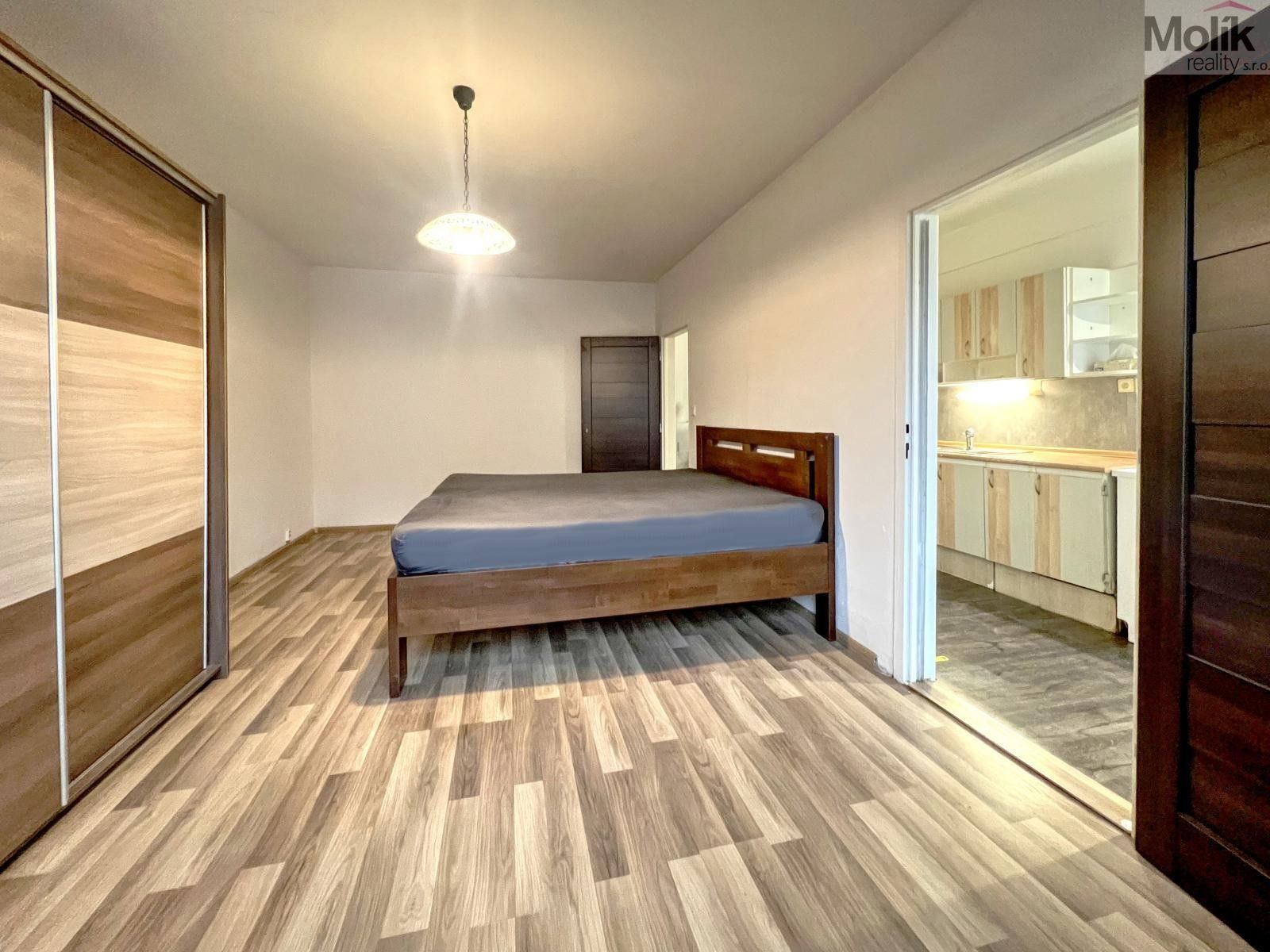 Prodej byt 2+1 - Karla Čapka, Krupka, 63 m²