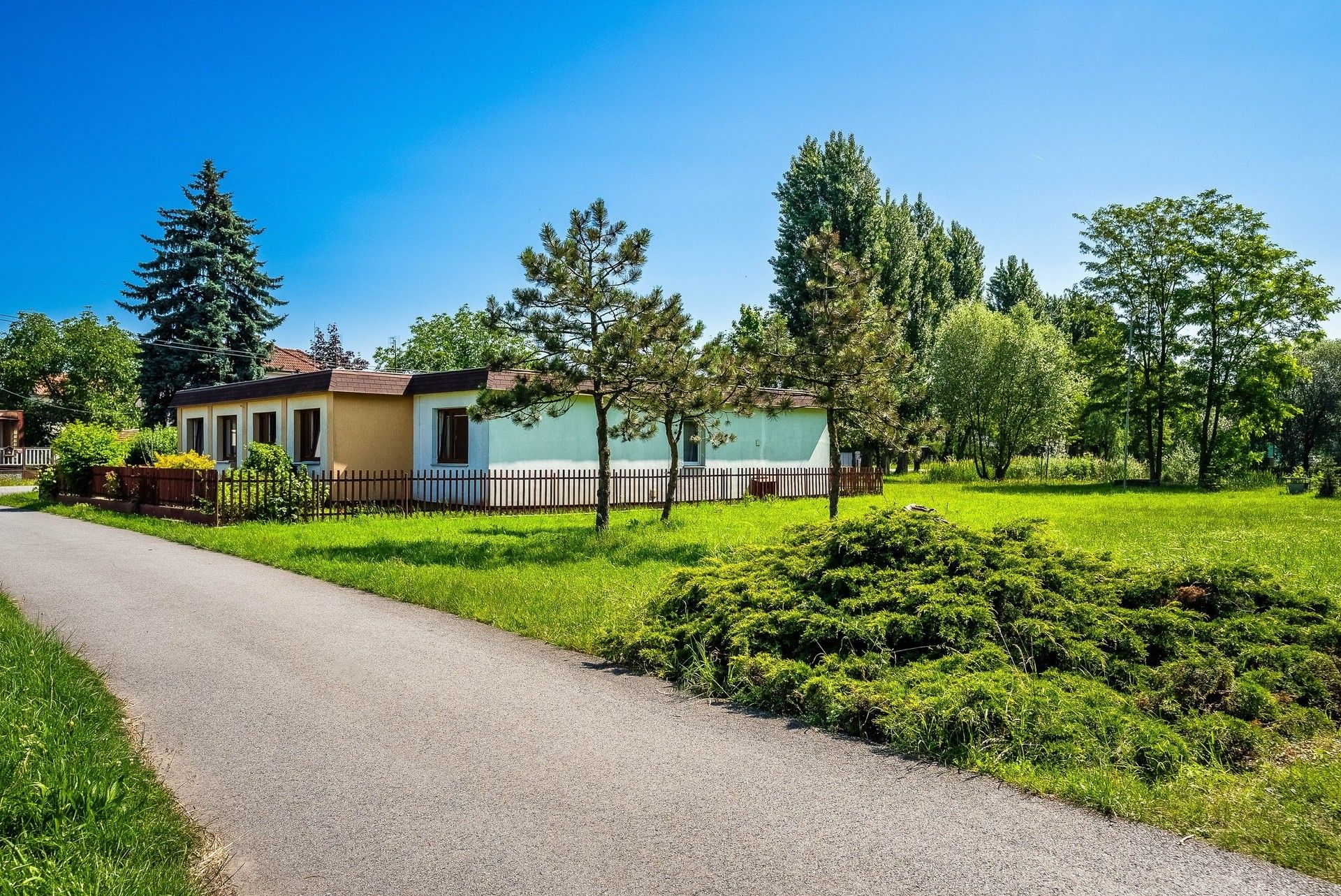 Rodinné domy, Příčná, Vrbová Lhota, 181 m²