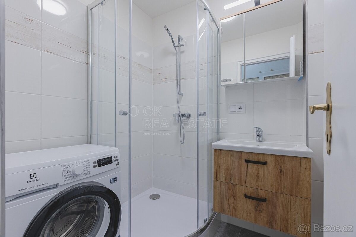 Pronájem byt - Praha, 140 00