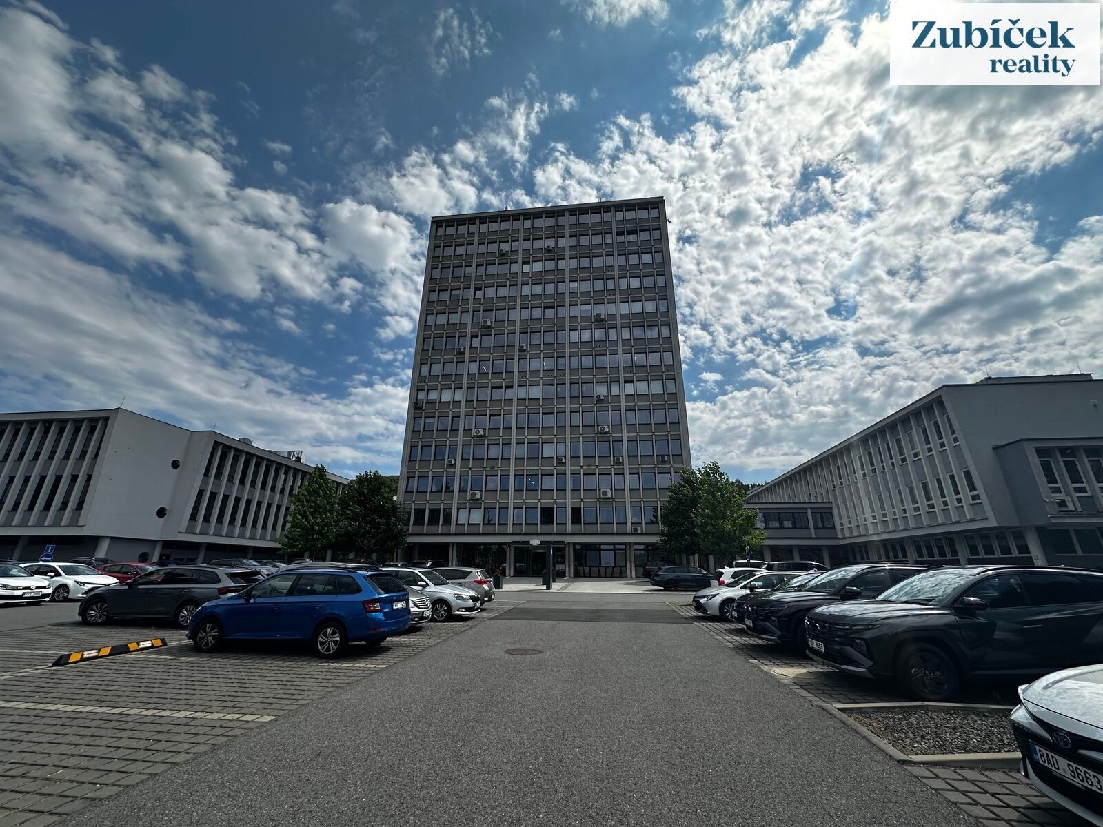 Kanceláře, třída Tomáše Bati, Zlín Louky, 15 m² - 2