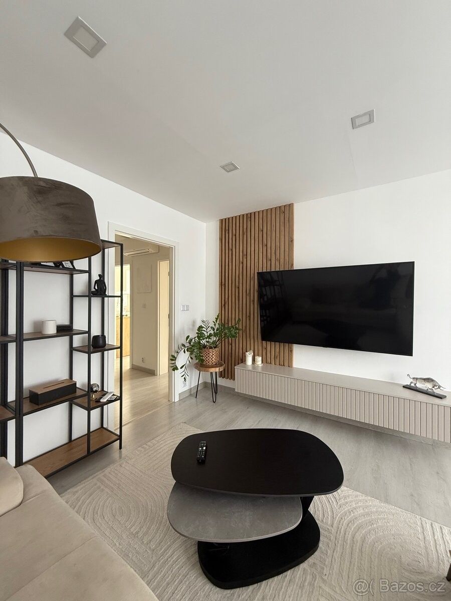 Byty, Ostrava, 700 30