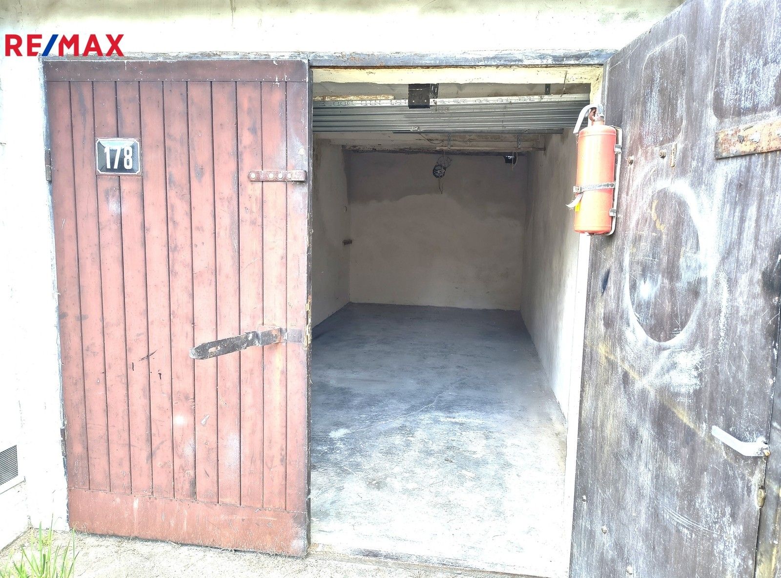 Garáže, Janov, Litvínov, 19 m²