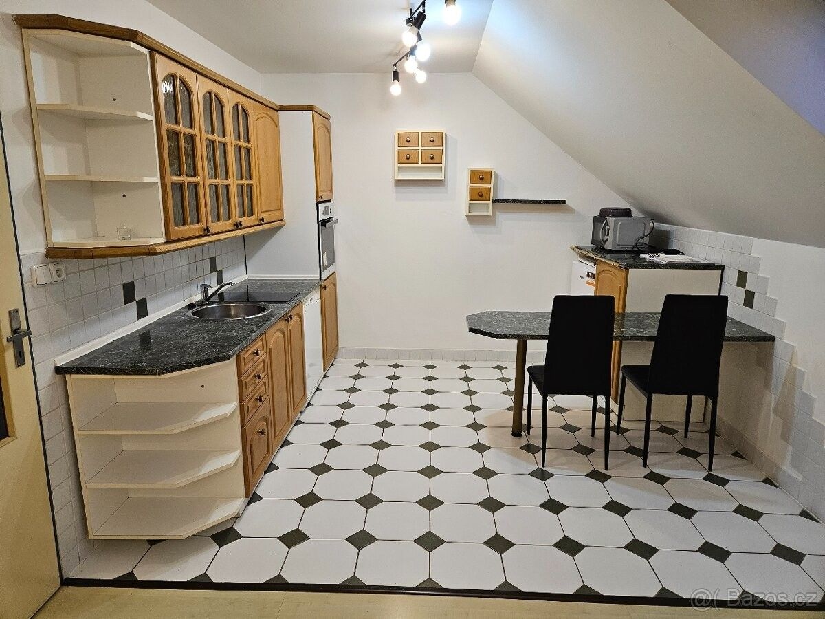 Byty, Vlachovo Březí, 384 22