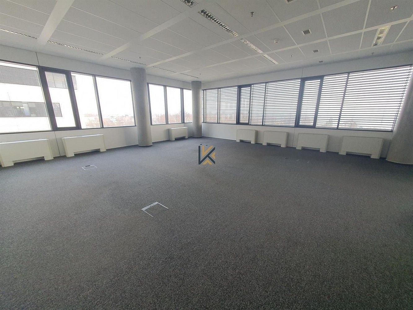 Kancelář · 303 m² · Praha - Prosek, okres Praha 9, Hlavní město Praha - 3