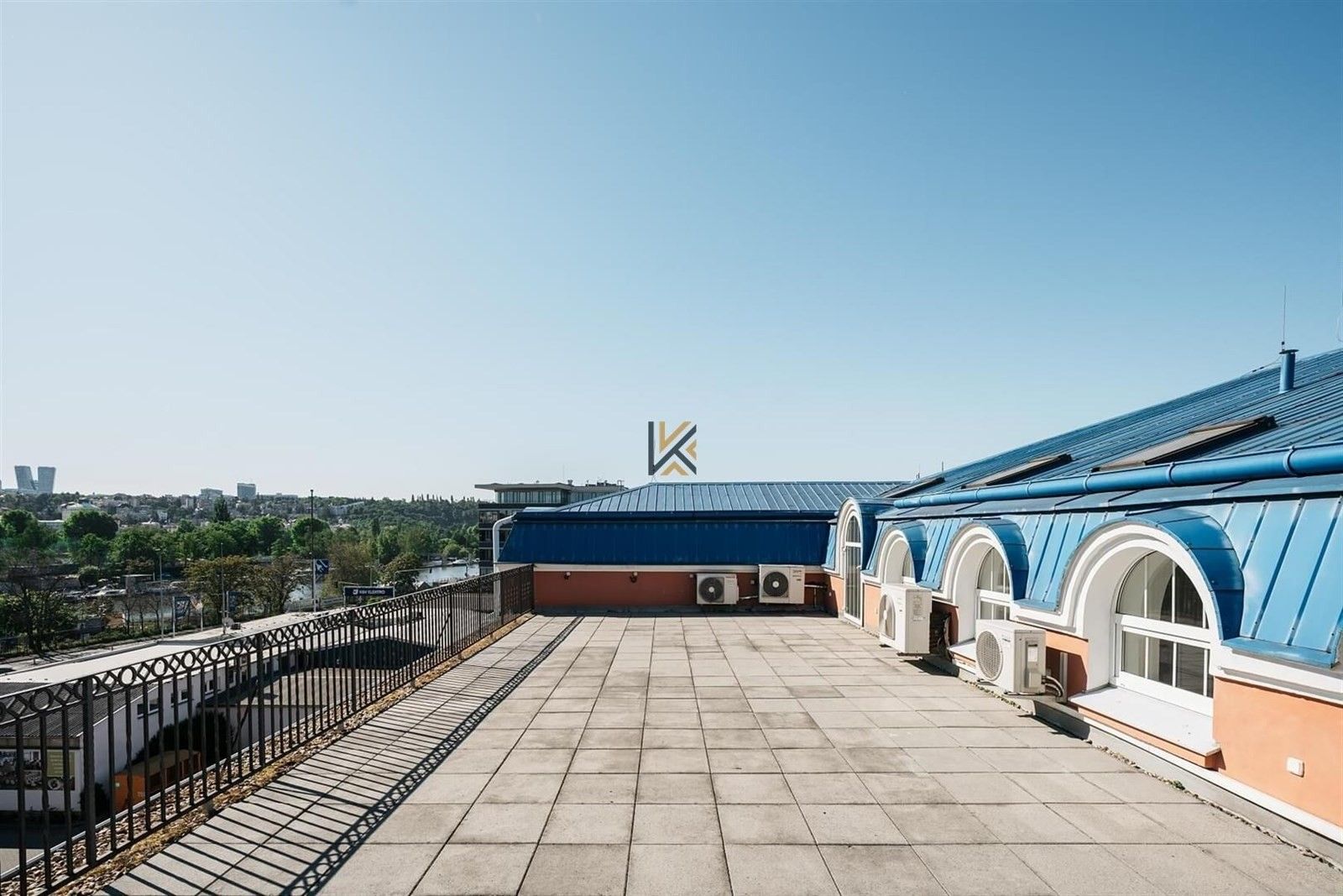 Pronájem kancelář - Nádražní, Praha, 28 m²