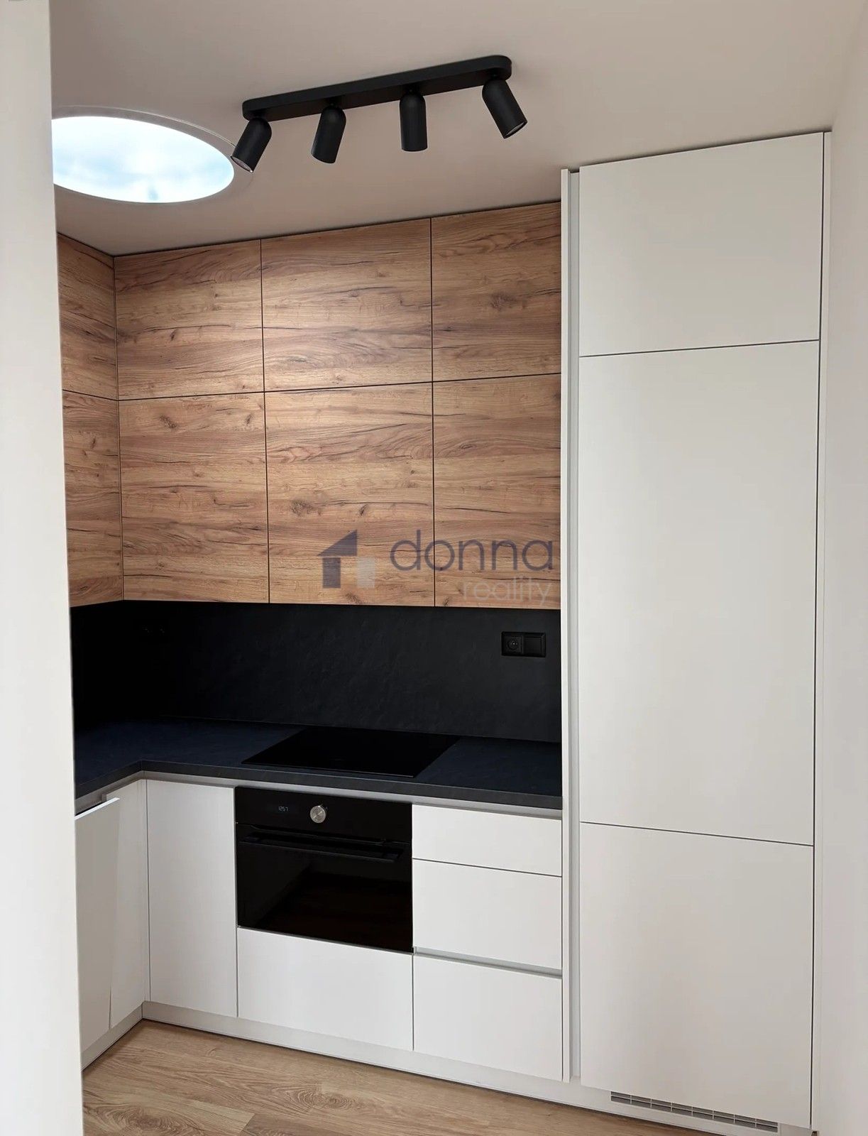 Pronájem byt 2+kk - Hofbauerova, Praha, 48 m²