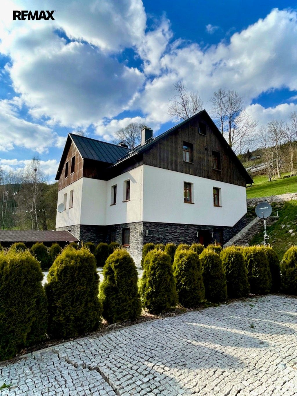 3+kk, Pec pod Sněžkou, 79 m² - 1