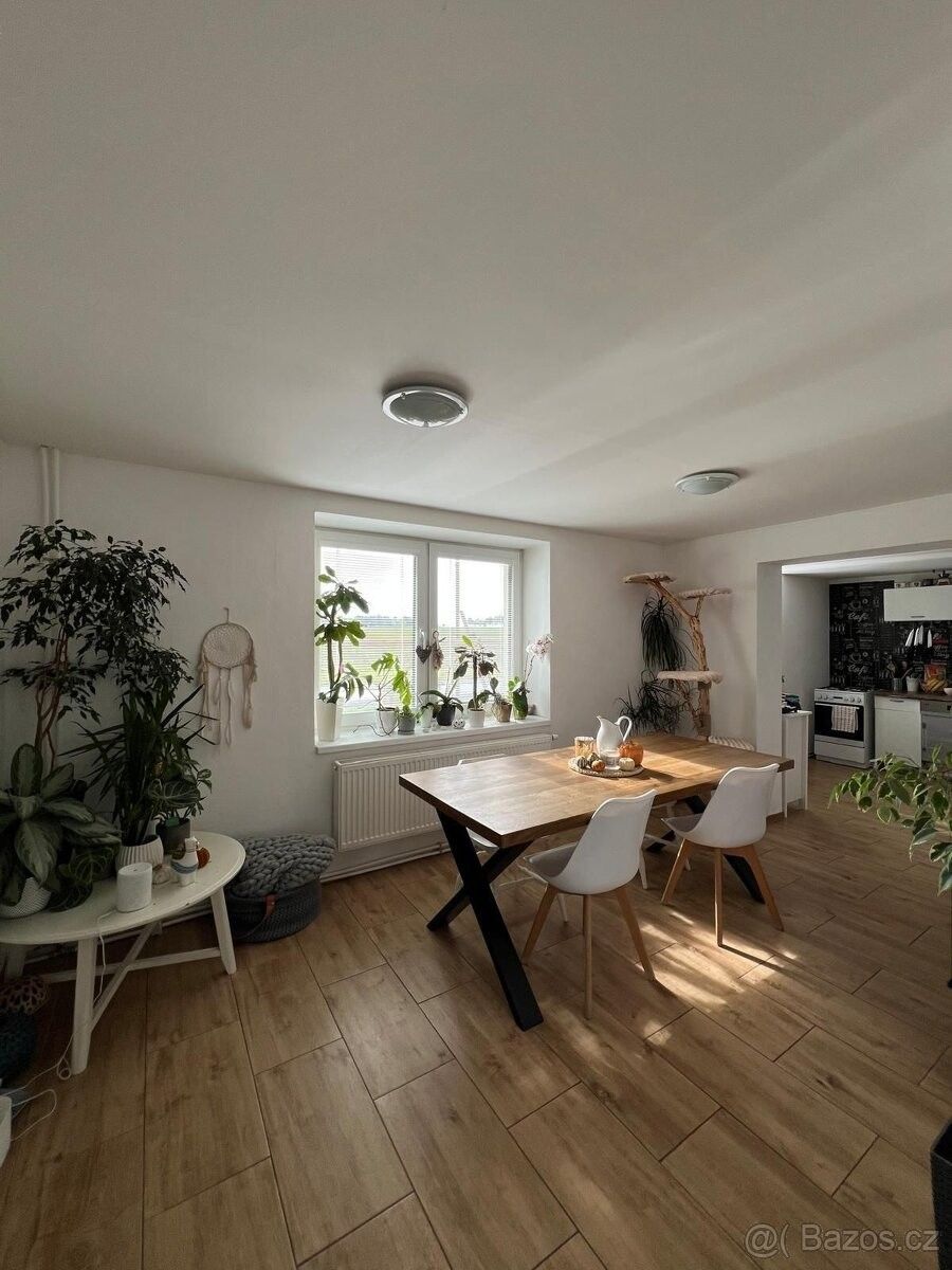 Byty, Tršice, 783 57