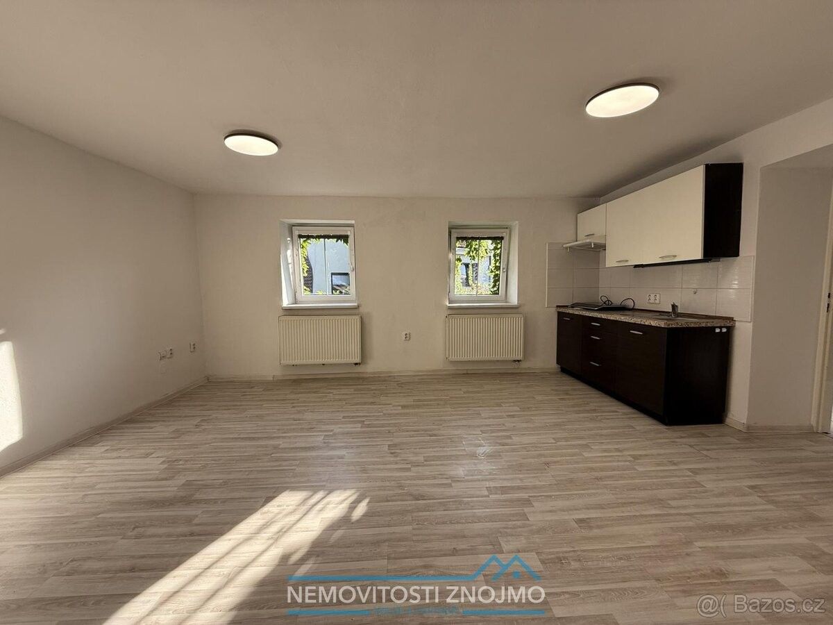 Pronájem kancelář - Znojmo, 669 02