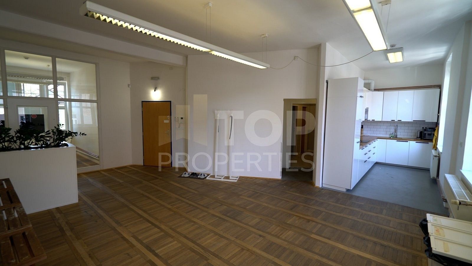 Pronájem kancelář - Praha - Nusle, okres Praha 4, Hlavní město Praha, 368 m² - 5