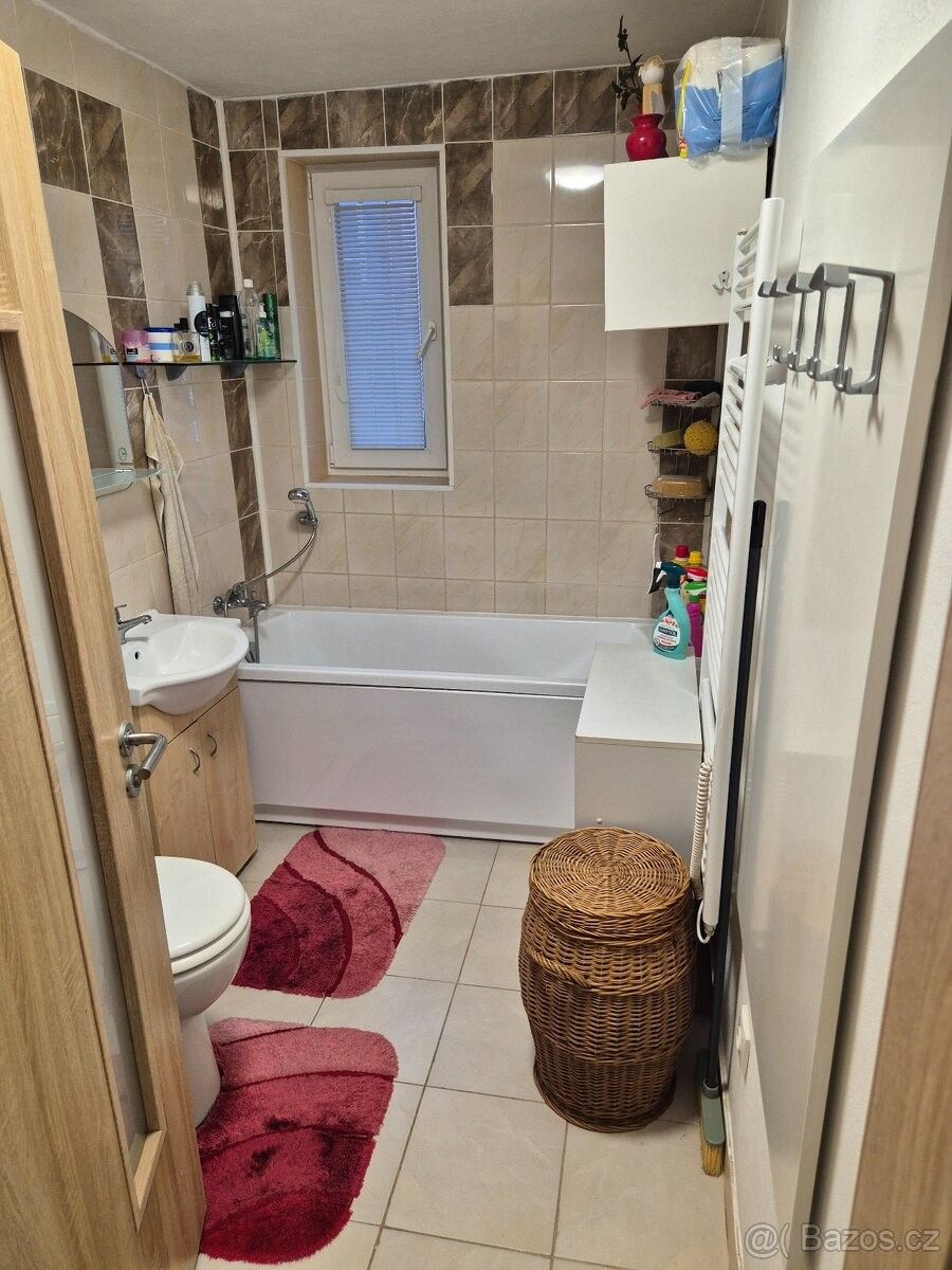 Prodej byt - Hodonín, 695 01