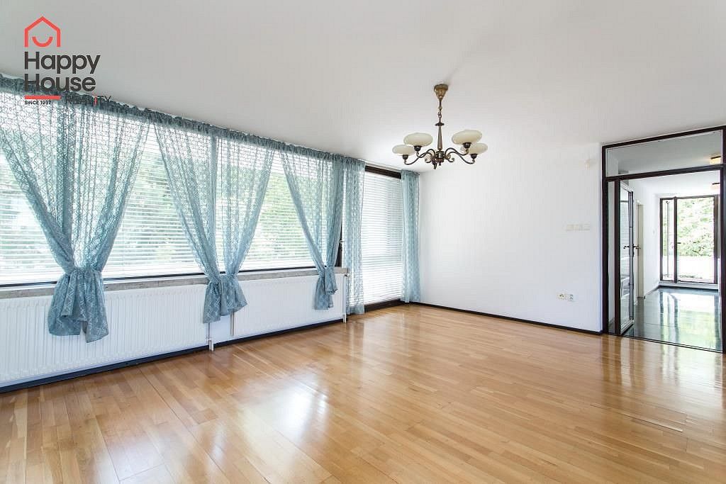 Byt 6+kk a více · 240 m² · Praha - Podolí, okres Praha 4, Hlavní město Praha - 3