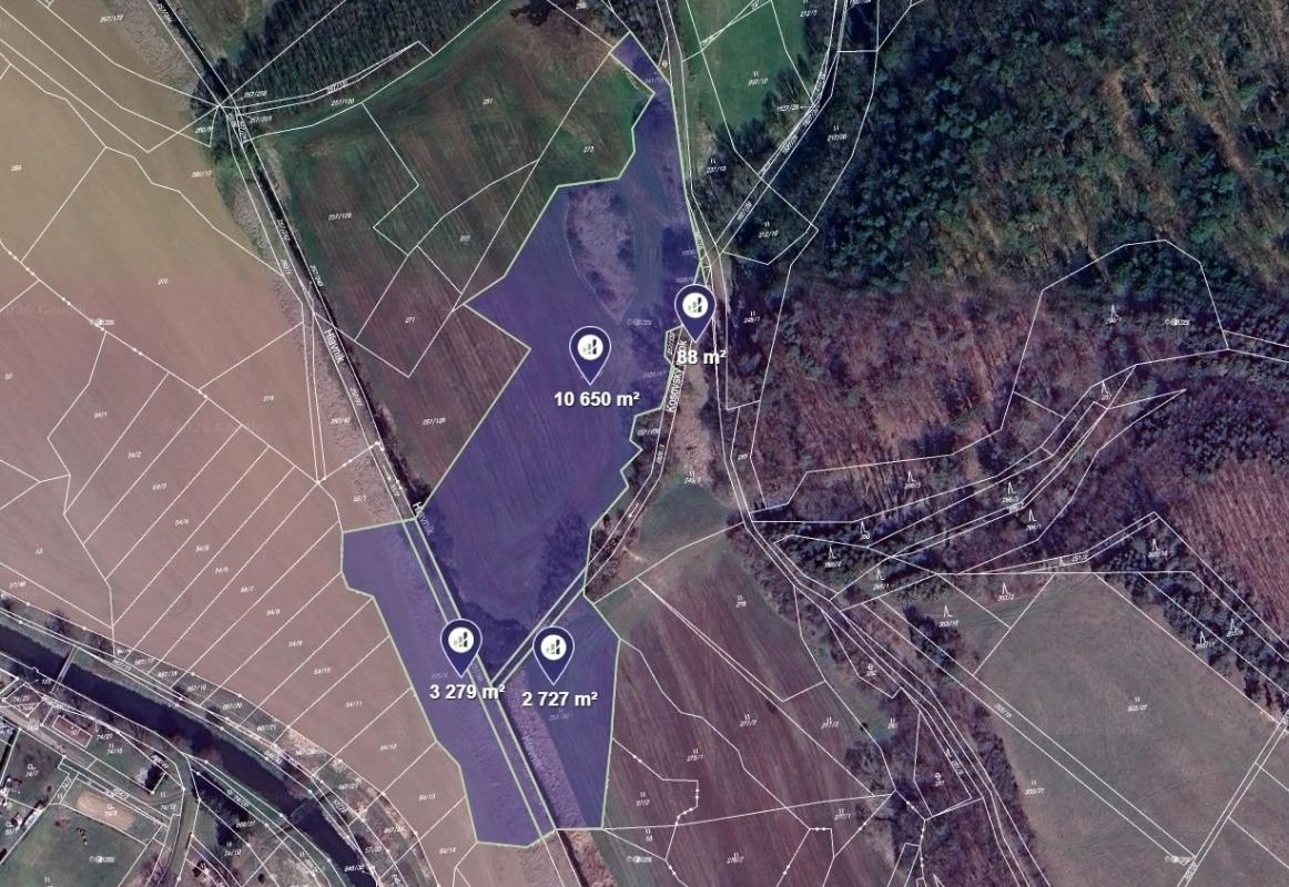 Zemědělský pozemek, 16 744 m²