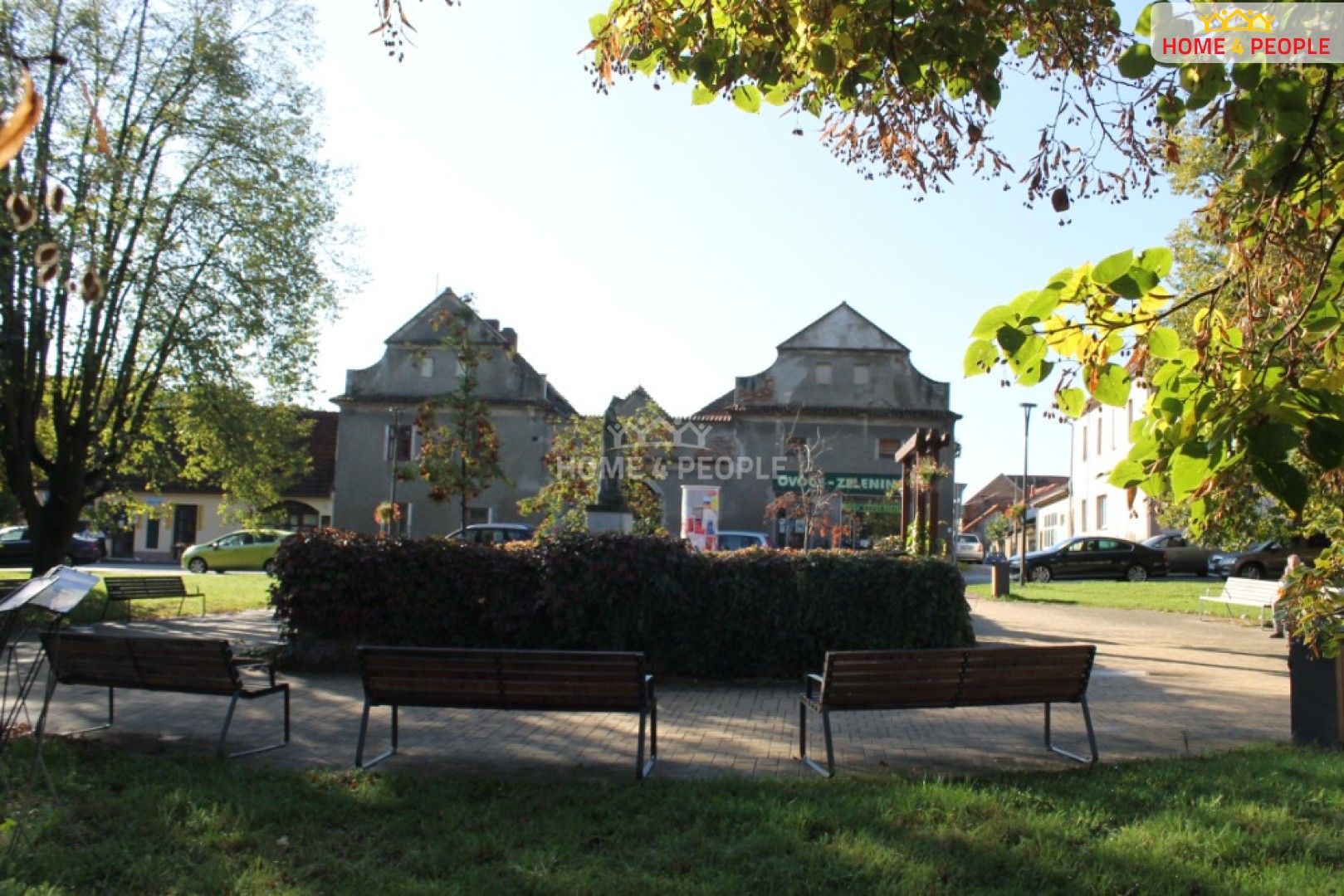 Ostatní, Ješutovo náměstí, Bystřice, 673 m²