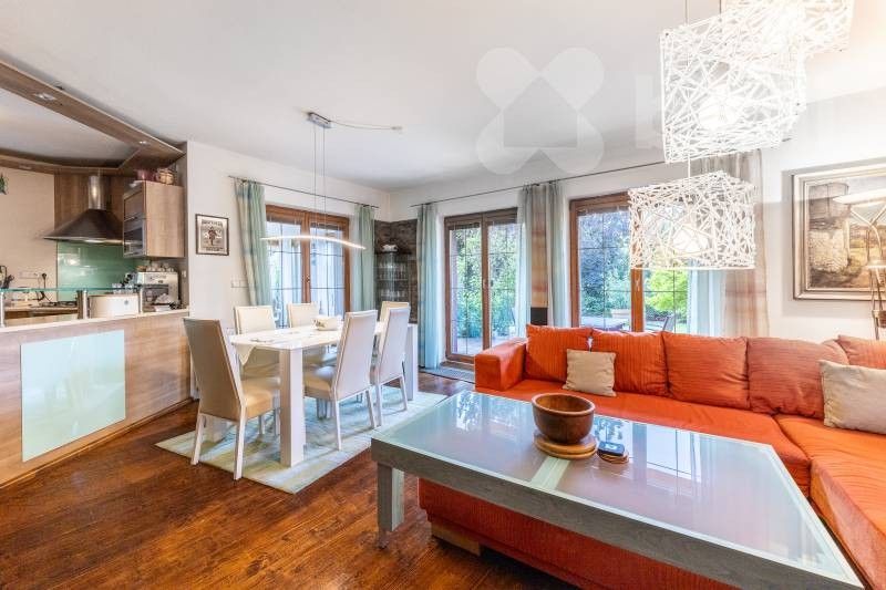 Prodej rodinný dům - Sosnová, Květnice, 169 m²