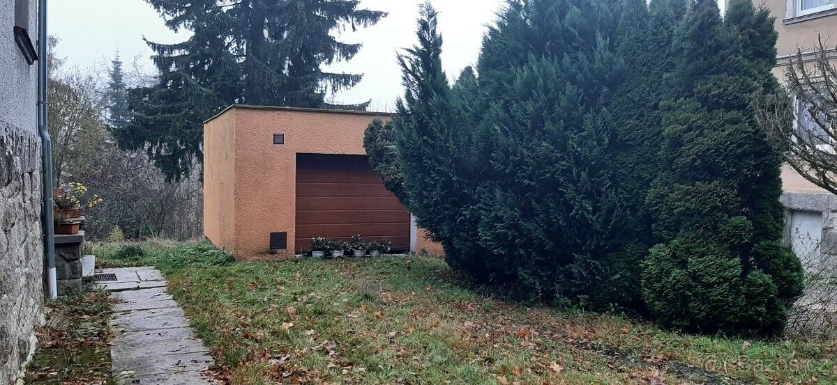 Garáže, Aš, 352 01