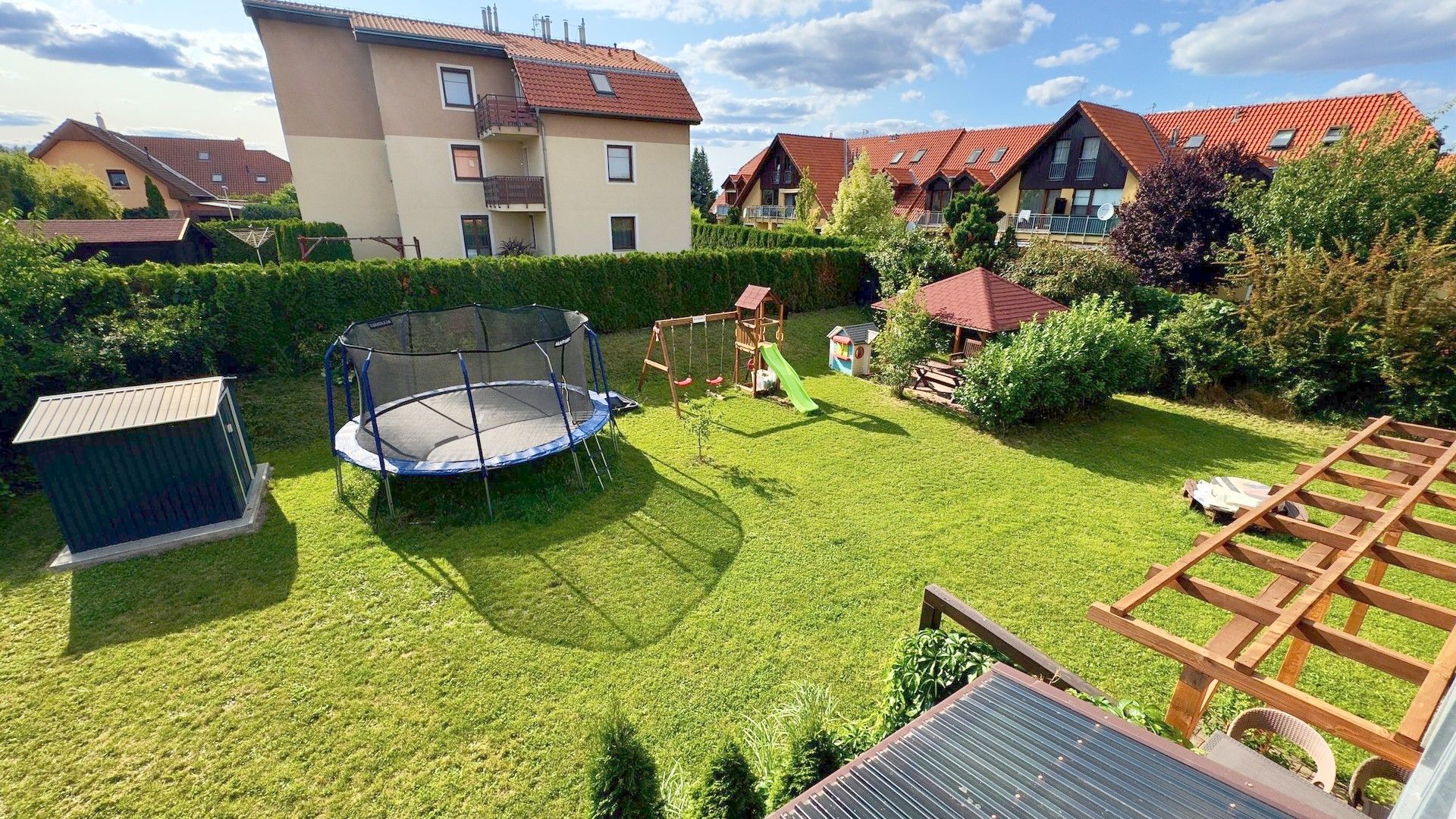 Pronájem byt 4+kk - Lomená, Jesenice, 81 m²