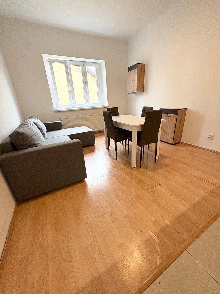 Byt 2+kk · 43 m² · Jindřicha Plachty, Praha 5 - Smíchov - 3