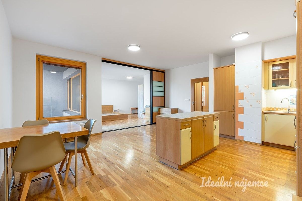 2+kk, Tibetská, Praha, 69 m²