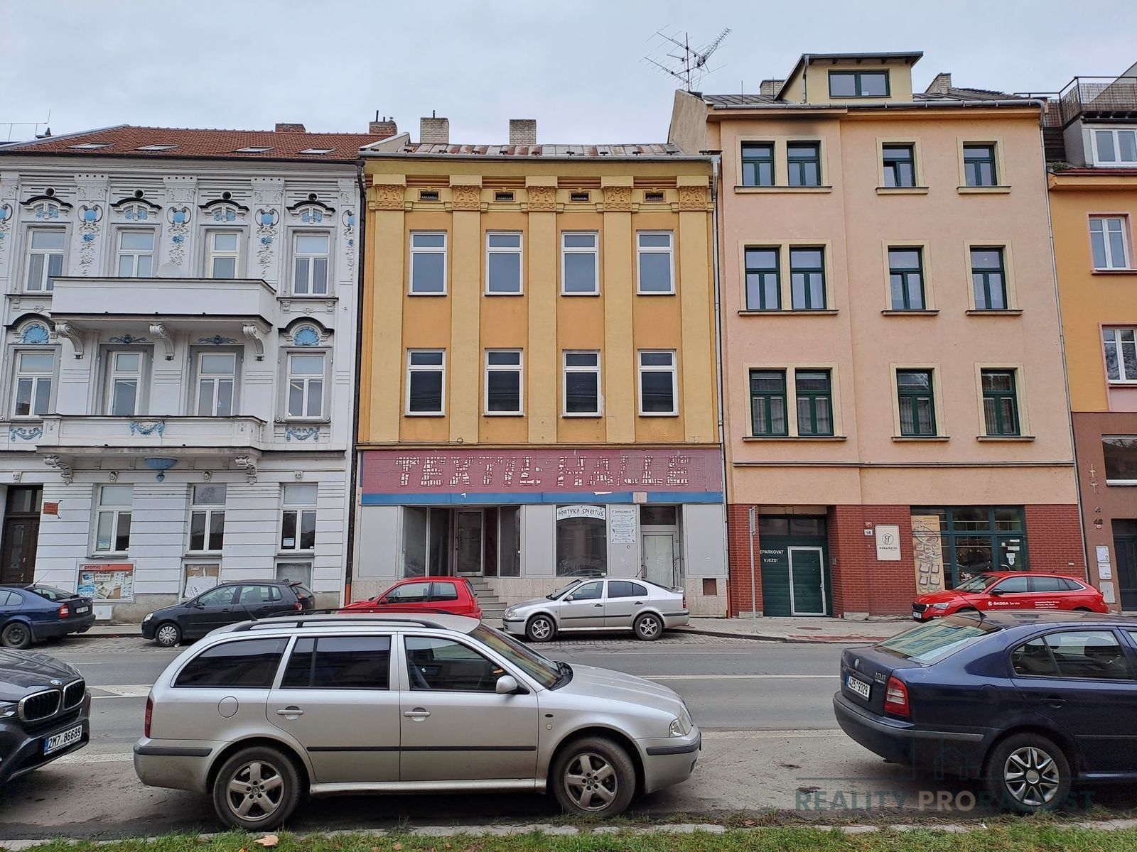Činžovní domy, Komenského, Přerov, 2 000 m²
